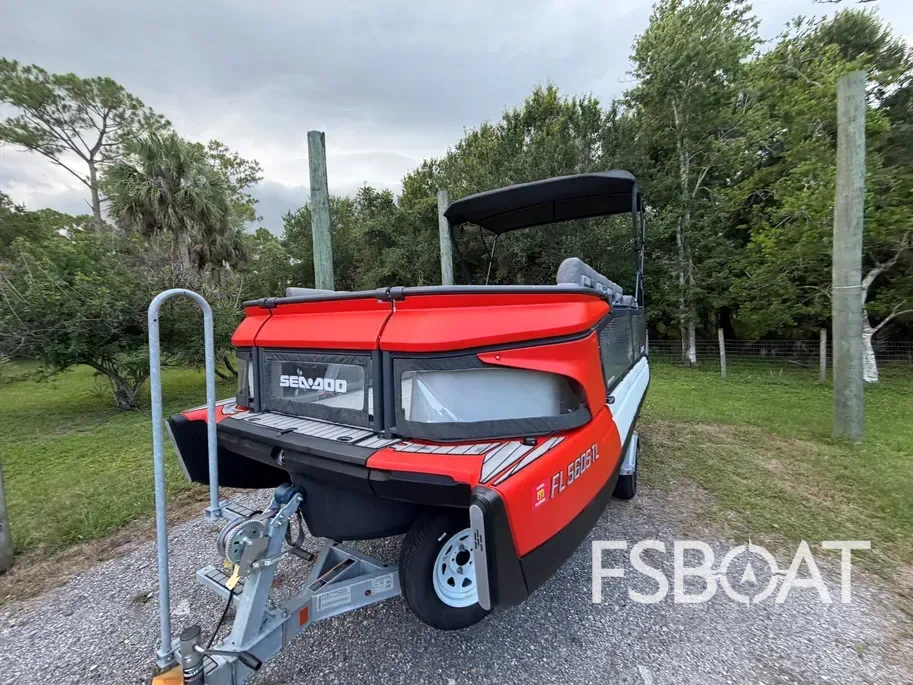 2023 Sea-Doo Switch Cruise 21 - Media 7