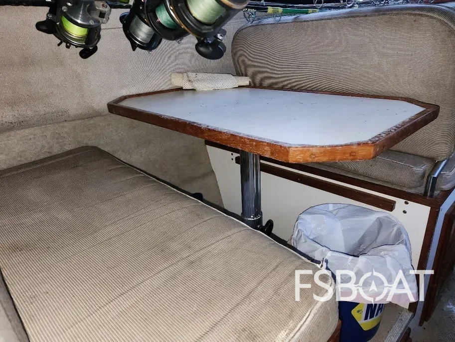 1997 Bounty Yacht 257 Offshore Pilot - Media 10