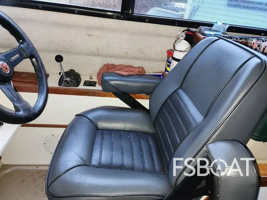 1997 Bounty Yacht 257 Offshore Pilot - Media 7