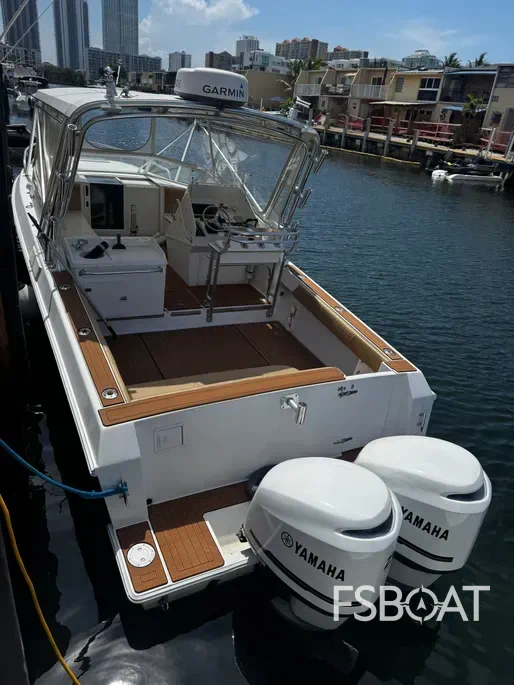 2010 Contender 35ST - Media 5