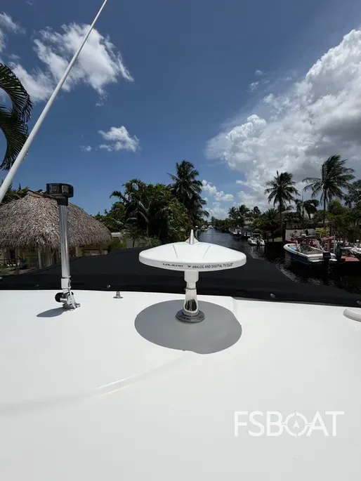 2017 Monterey 295 Sport Yacht - Media 8