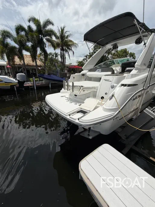 2017 Monterey 295 Sport Yacht - Media 17