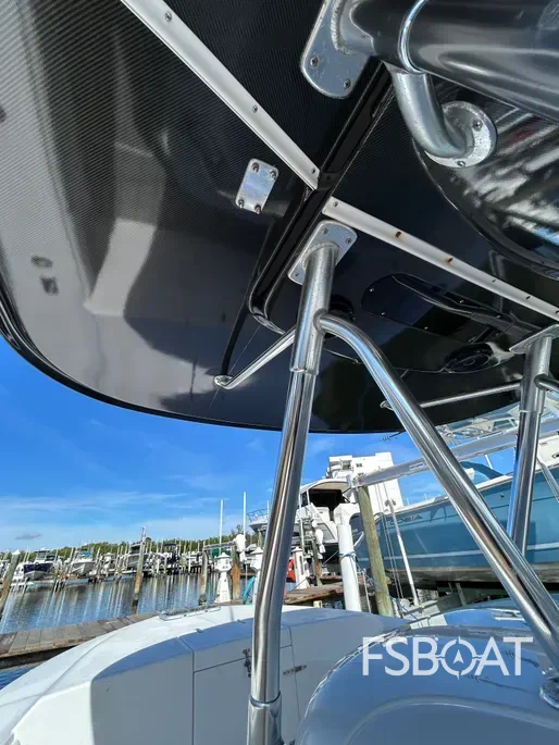 2004 Venture 34 Cuddy - Media 12