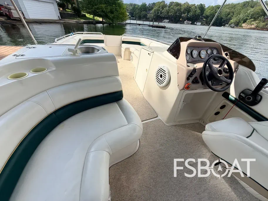 1998 Monterey 230 Explorer - Media 11
