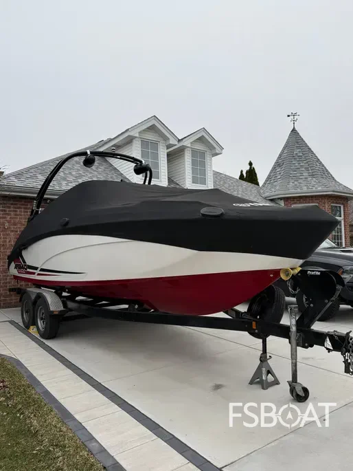 2017 Yamaha Boats AR240 - Media 6