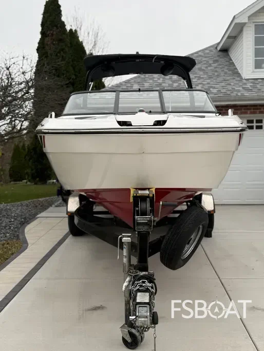 2017 Yamaha Boats AR240 - Media 5