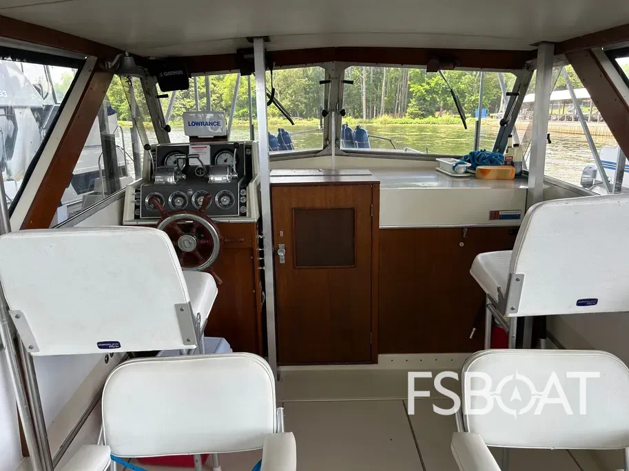 1968 Chris-Craft Commander - Media 7