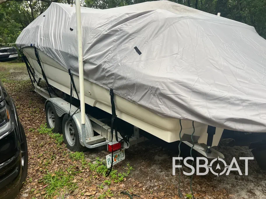 2001 Sea Ray 240 Sundeck - Media 8