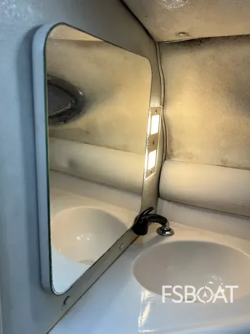 2001 Sea Ray 240 Sundeck - Media 23