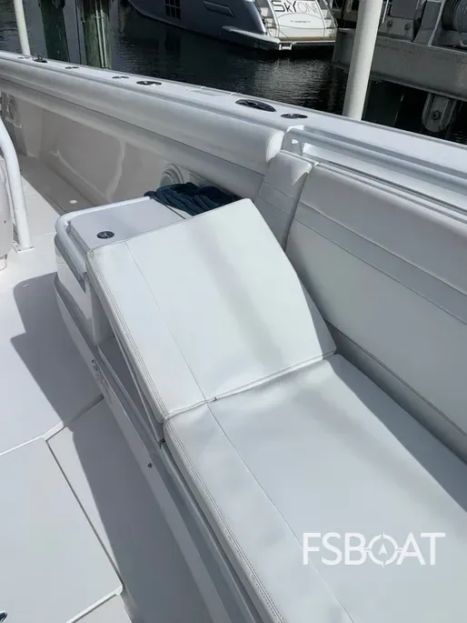 2014 Intrepid 375 Center Console - Media 8
