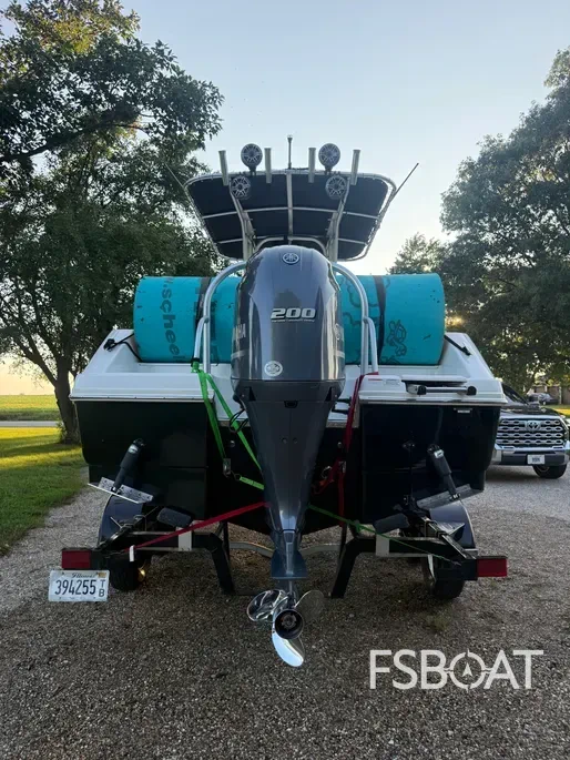 2015 Robalo R200 Center Console - Media 3