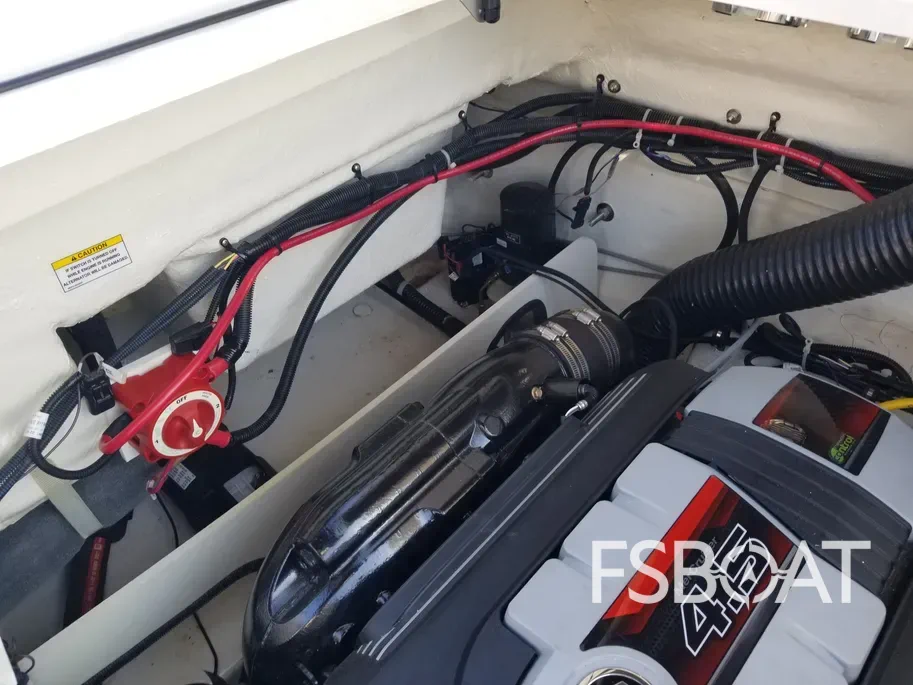 2022 Bayliner VR5 - Media 10