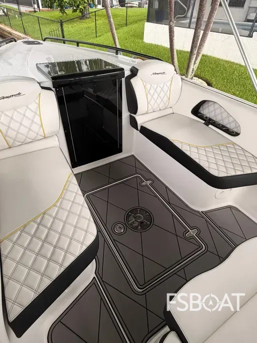 2023 Renegade 32 Ft Renegade - Media 5