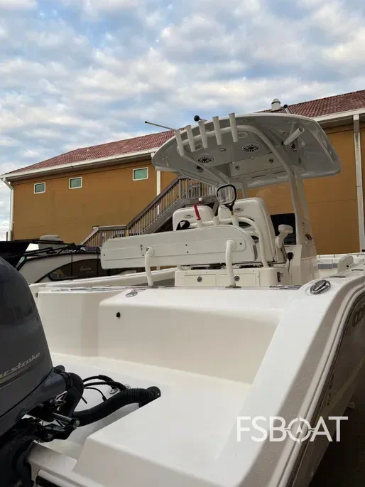 2020 Cobia 262 Center Console - Media 5