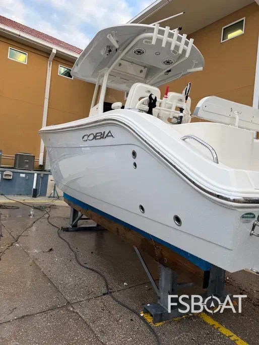 2020 Cobia 262 Center Console - Media 2