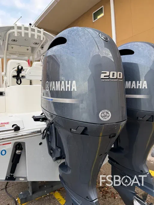 2020 Cobia 262 Center Console - Media 7