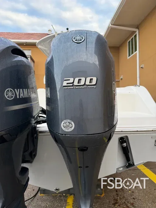2020 Cobia 262 Center Console - Media 9