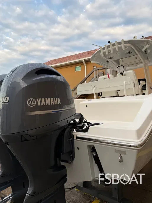 2020 Cobia 262 Center Console - Media 11