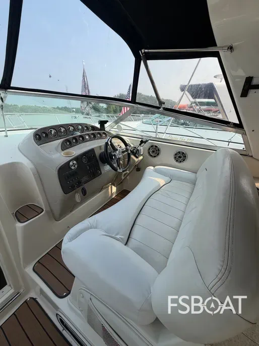1999 Rinker Fiesta Vee 330 - Media 24