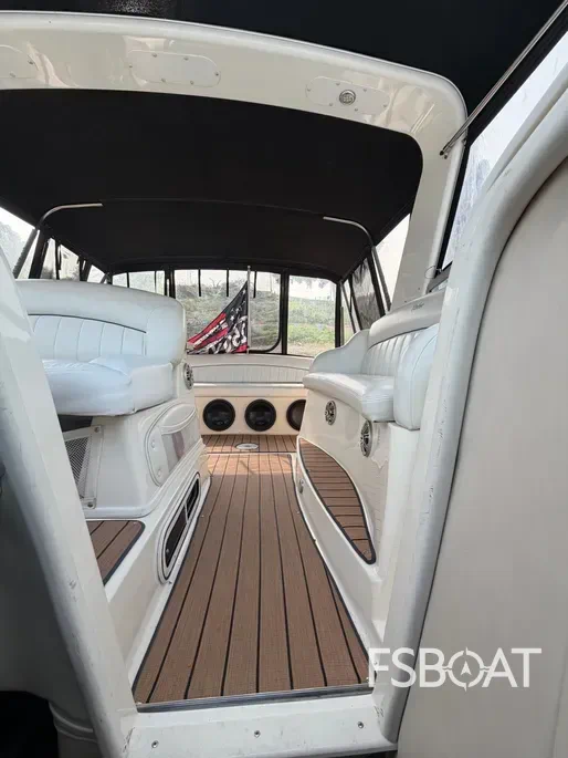 1999 Rinker Fiesta Vee 330 - Media 21