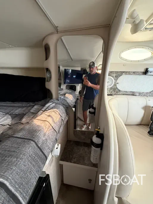 1999 Rinker Fiesta Vee 330 - Media 9