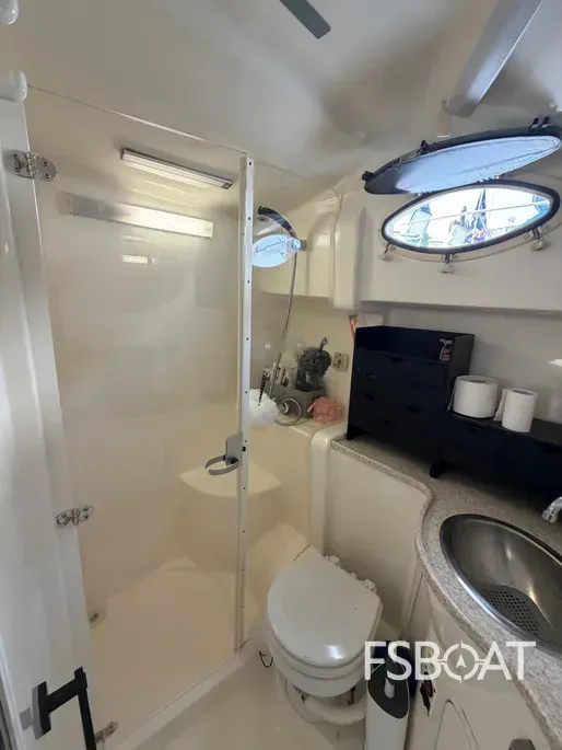 1999 Rinker Fiesta Vee 330 - Media 13