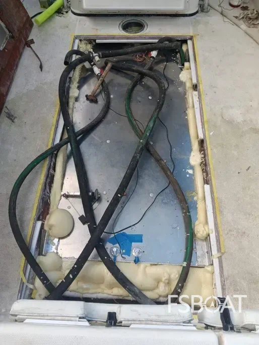 2002 Triton 2700 - Media 17