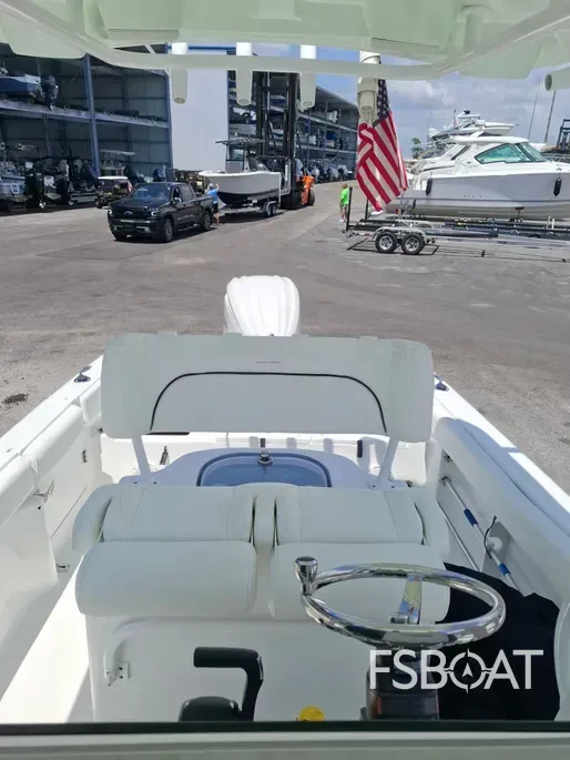 2017 Sea Hunt Ultra 235SE - Media 23
