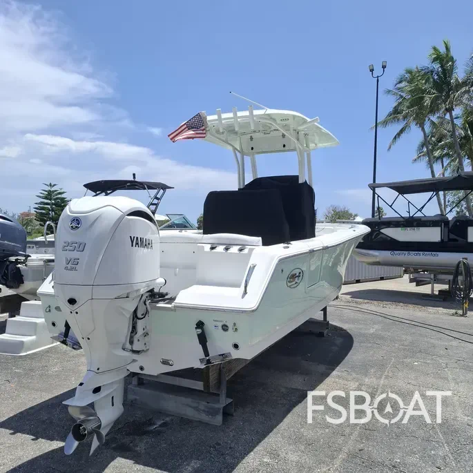 2017 Sea Hunt Ultra 235SE - Media 4