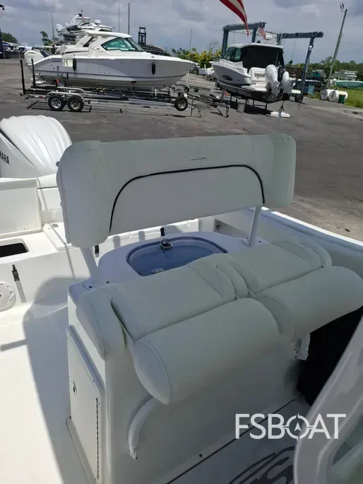 2017 Sea Hunt Ultra 235SE - Media 22