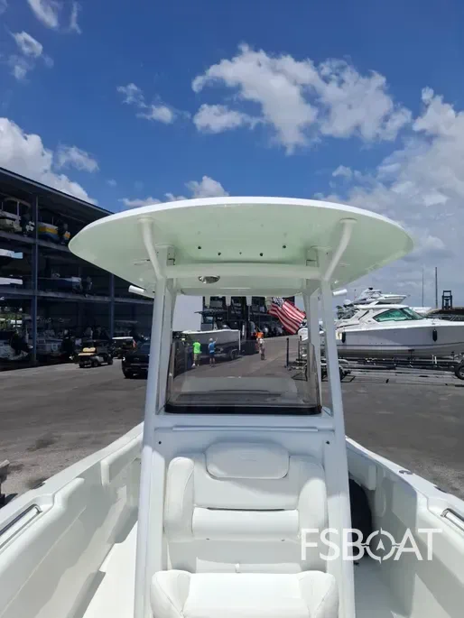 2017 Sea Hunt Ultra 235SE - Media 18
