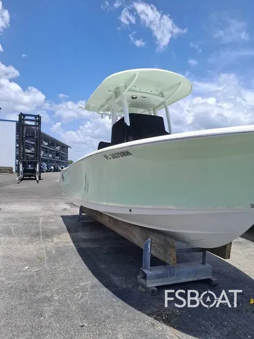 2017 Sea Hunt Ultra 235SE - Media 3
