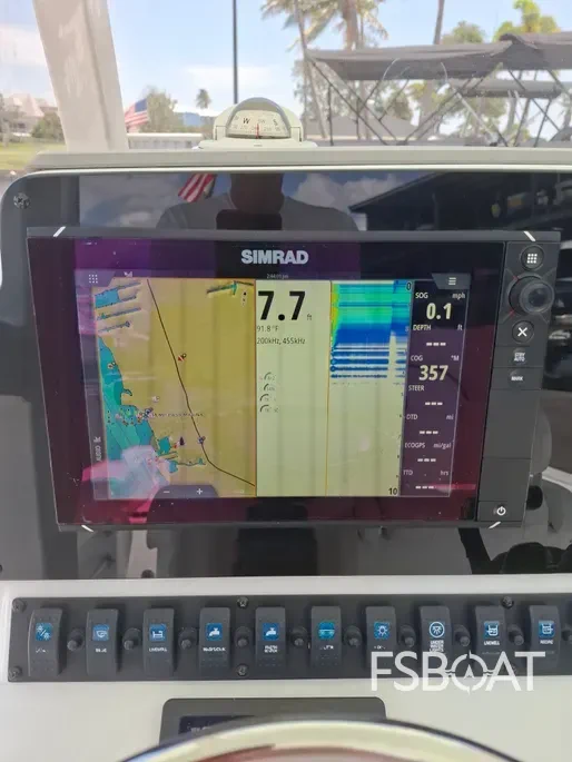 2017 Sea Hunt Ultra 235SE - Media 15