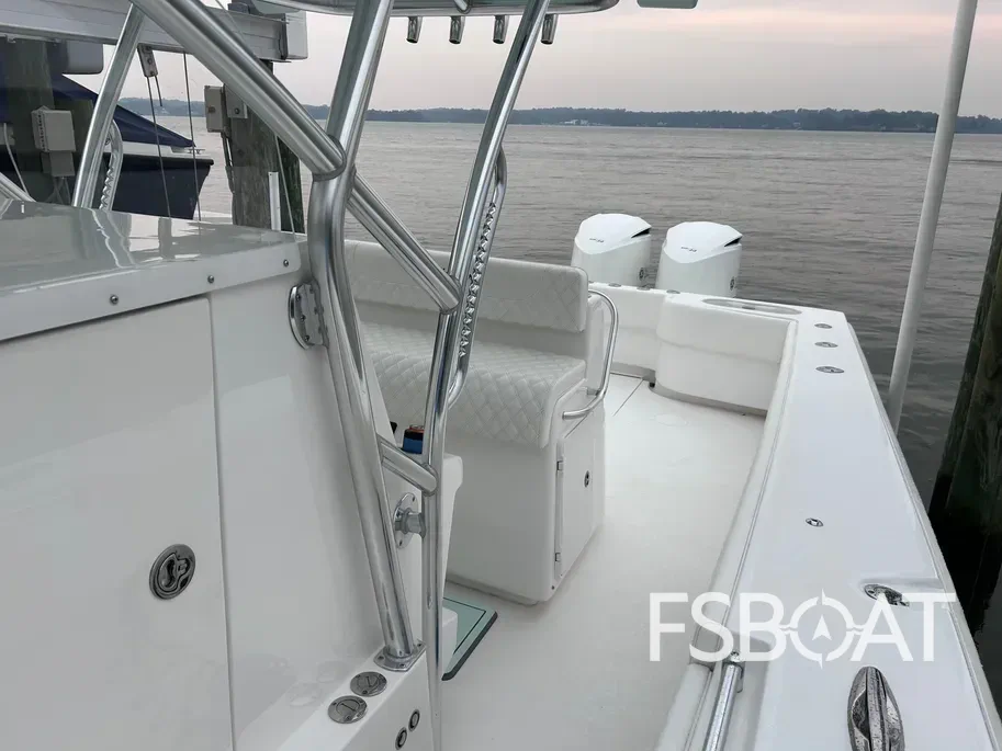 2011 SeaHunter 37T - Media 9