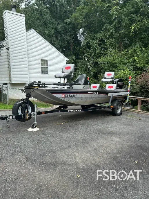 2015 Tracker Pro 160 - Media 2
