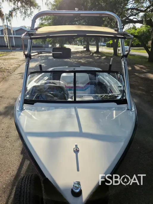1994 Correct Craft Ski Nautique - Media 3