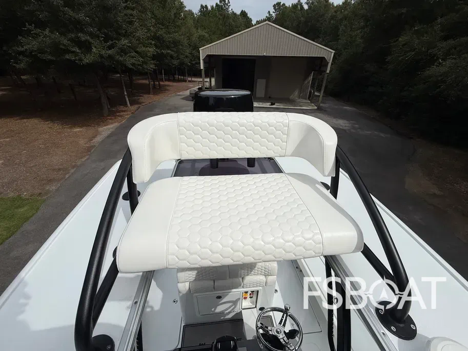 2025 Costa Custom Boats 264HC - Media 8