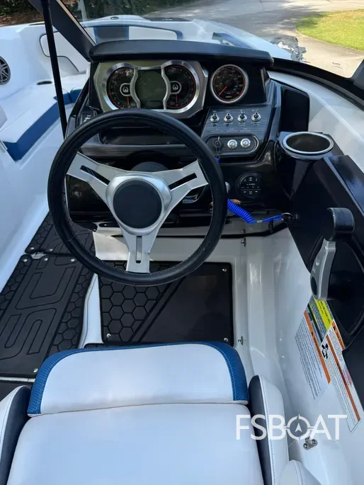 2021 Scarab 215 ID - Media 19