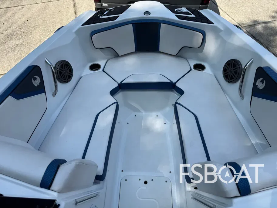 2021 Scarab 215 ID - Media 24