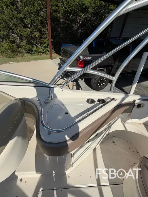 2006 Sea Ray 240 Sundeck - Media 5