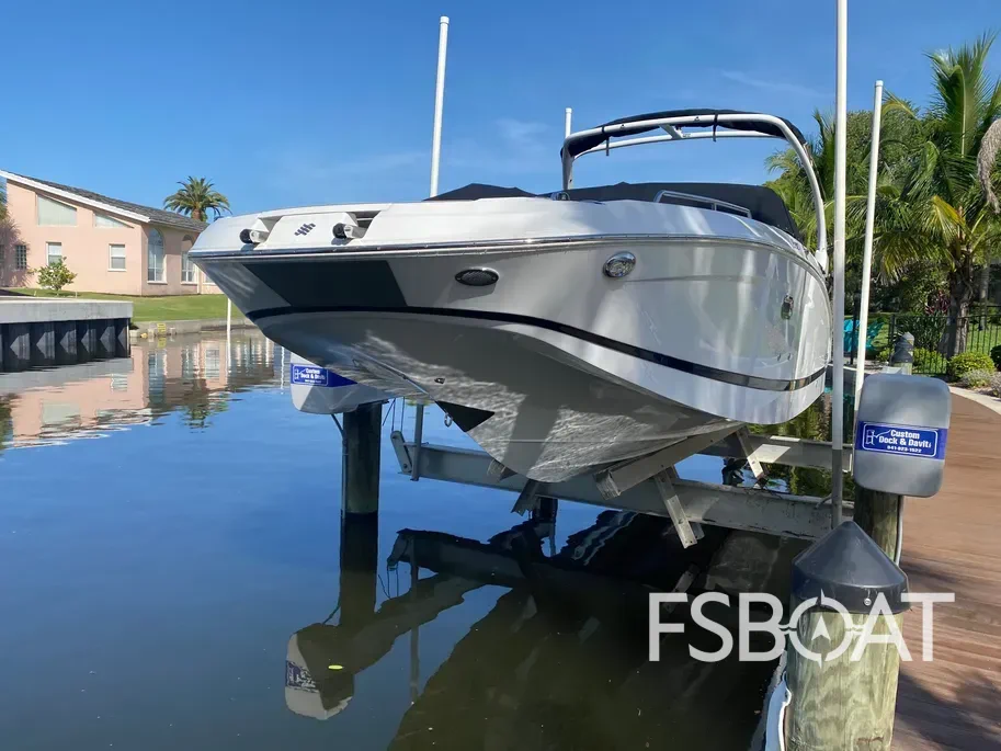 2020 Four Winns HD8 - Media 12