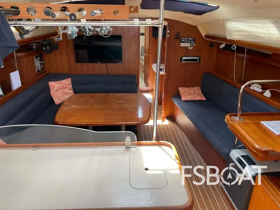 2004 Hunter 41 Aft Cockpit - Media 4