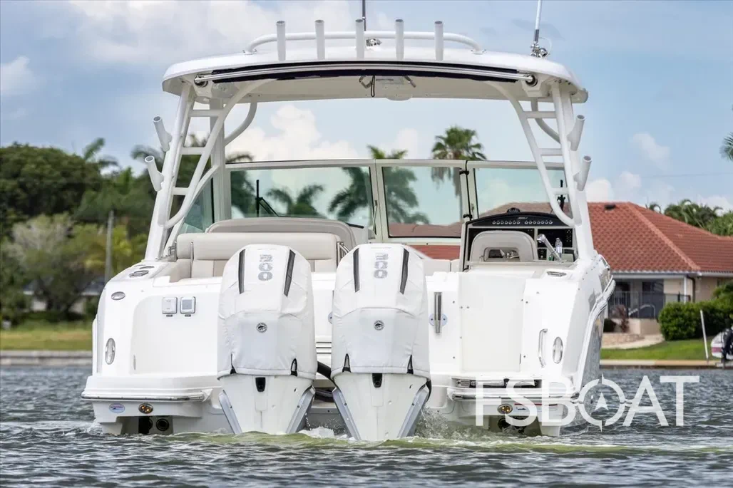 2022 Boston Whaler 320 Vantage - Media 2