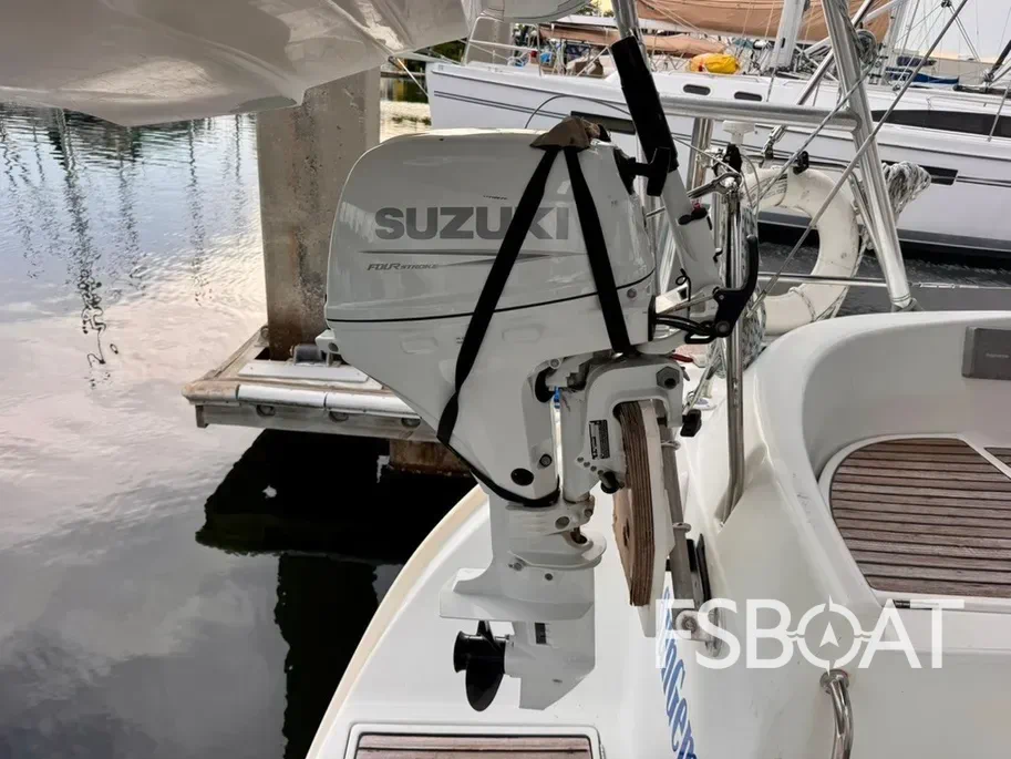 2001 Beneteau 411 - Media 6