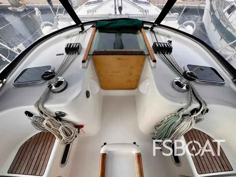 2001 Beneteau 411 - Media 19