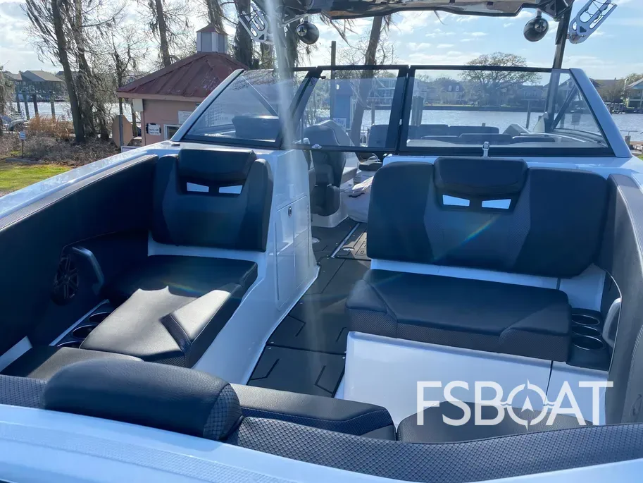 2022 Scarab 285 ID - Media 6