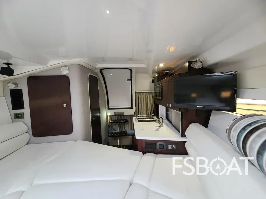 2018 Monterey 295 Sport Yacht - Media 13