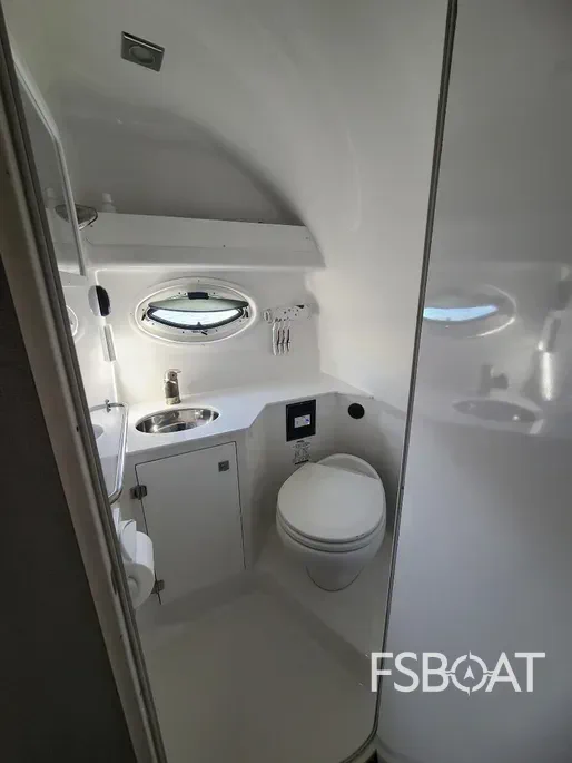 2018 Monterey 295 Sport Yacht - Media 12