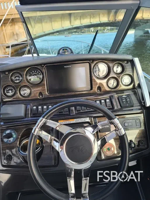 2018 Monterey 295 Sport Yacht - Media 4