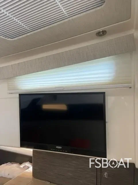 2018 Boston Whaler 420 Outrage - Media 14